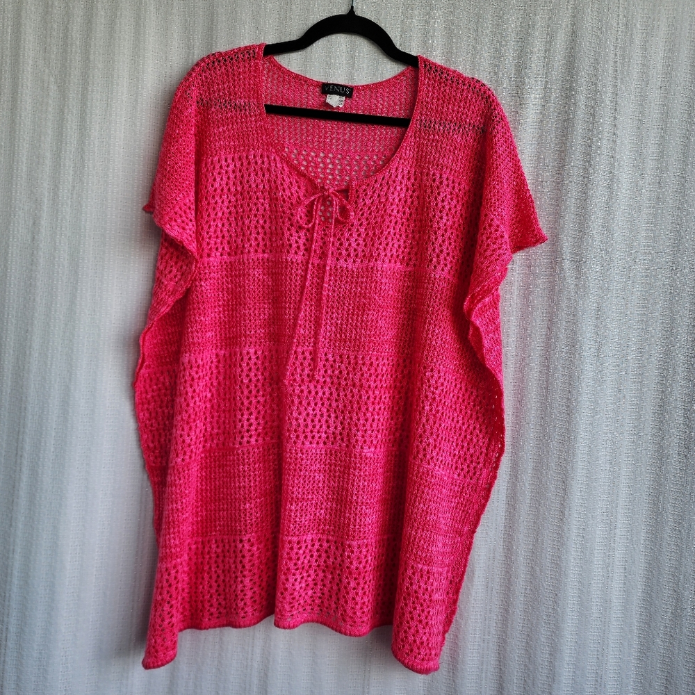 EUC  PINK LACY CROCHETED BEACH COVERUP BY VENUS - SIZE L/XL